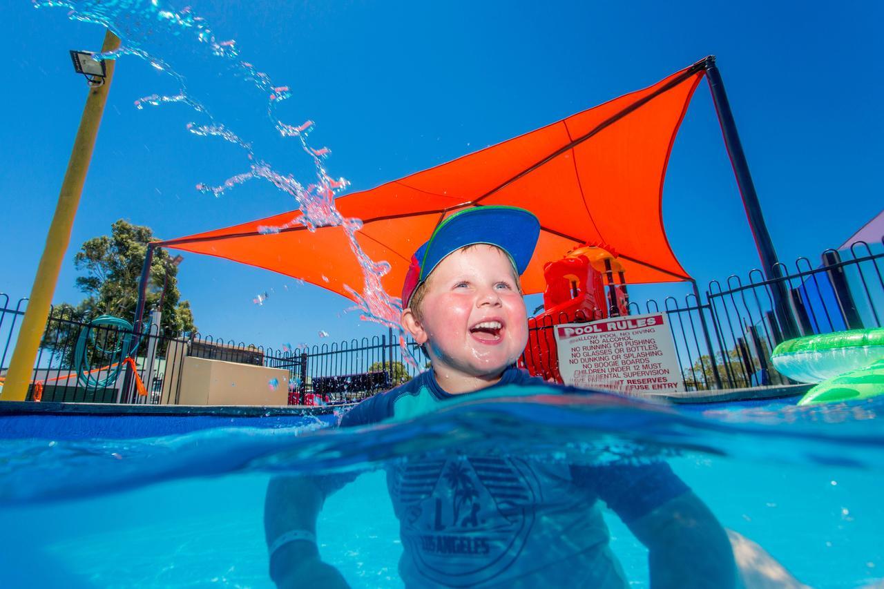 Big4 Traralgon Park Lane Holiday Park Екстер'єр фото